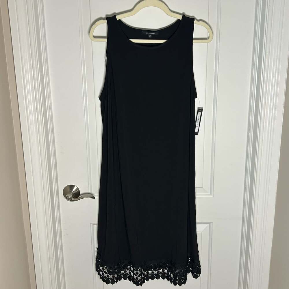 Tahari Shift Dress Size 1X Black Sleeveless Lace Trim